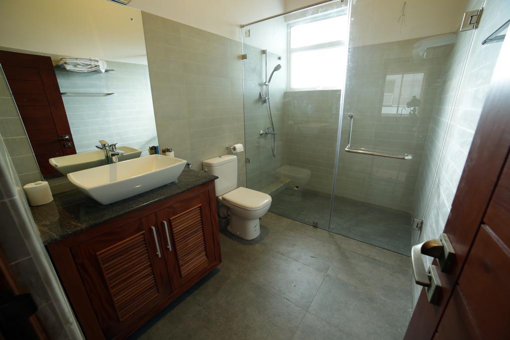 Teatalk Hotel Коломбо Екстериор снимка